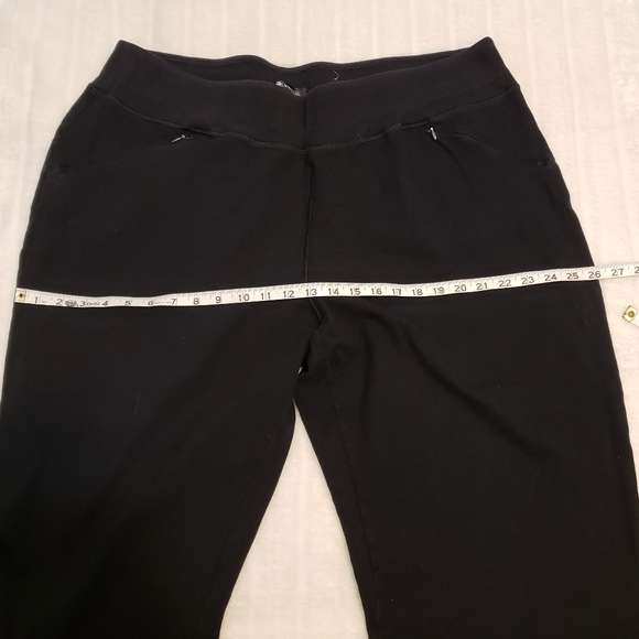 ActiveZone Essentials Wide Leg Athletic Pants - Picture 9 of 16
